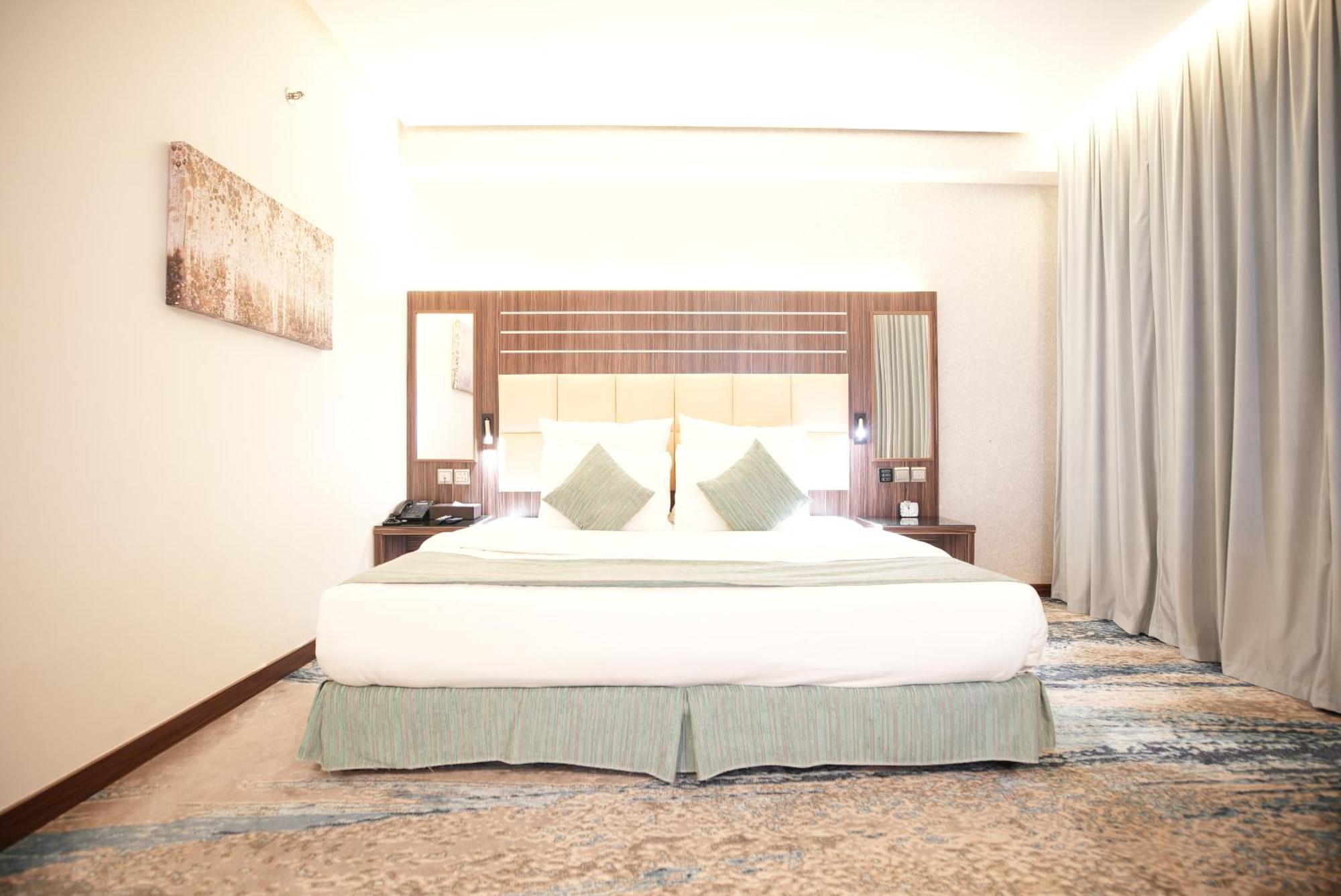White Diamond Hotel Sari 吉达 外观 照片