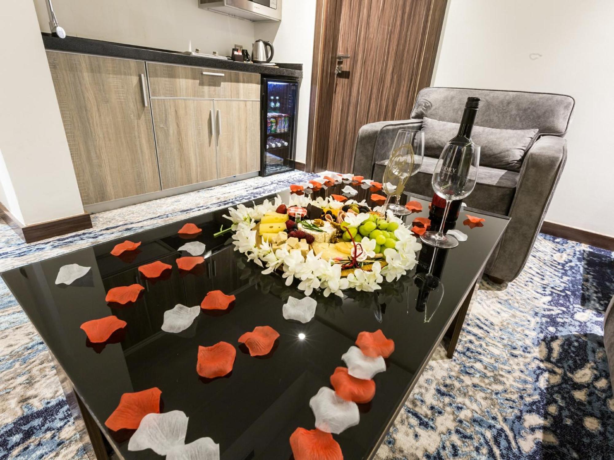 White Diamond Hotel Sari 吉达 外观 照片
